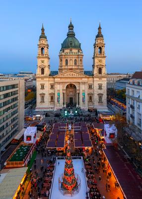 Christmas market in St Stephen Square, opposite the Basilica. Holiday tourist attraction. Traditional Hungarian food, hand made gifts and presents. Famous travel attraction and Meeting point.-stock-photo