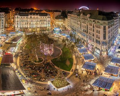 Famous and traditional christmas market in Vorosmarty square, Budapest, Hungary.-stock-photo