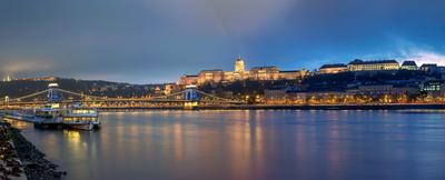 Night citydcape about Budapest with Fishermens bastion and Matthias church-stock-foto