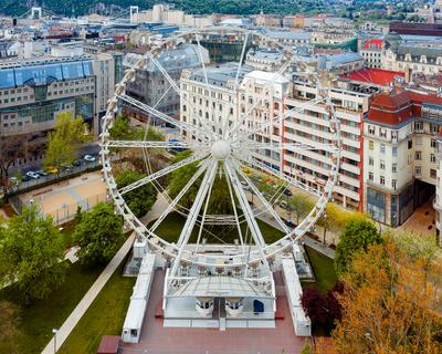 Europe Hungary Budapest Aerial cityscape with ferris wheel-stock-foto