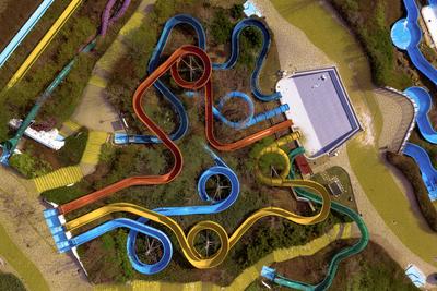 Europe Hungary Mogyorod Abandoned aquapark-stock-foto