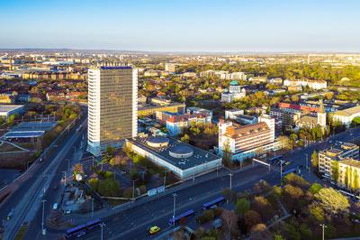 Europe Hungary Budapest Nagyvarad square. Semmelweis unversity skyscraper.-stock-foto