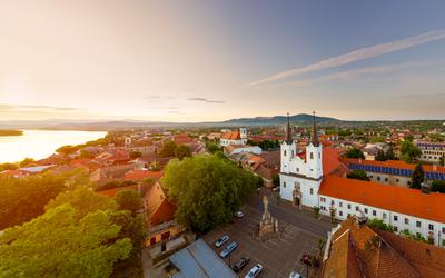 Hungary Vac City. Saint Anna piraist chuch-stock-foto