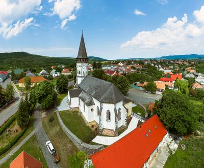 Church of the Assumption in Gyongyospata Hungary.-stock-foto