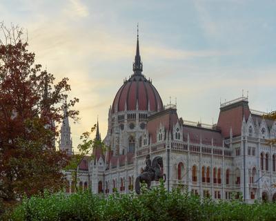 Hungarian Parliament Building in Budapest-stock-foto
