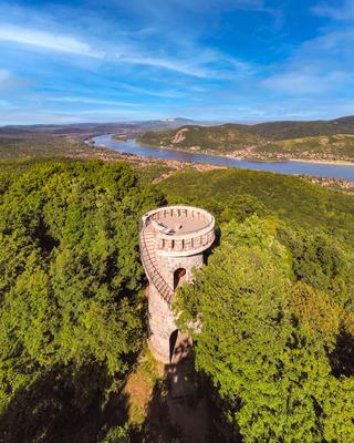 Julianus lookout tower in Danube bend Hungary.-stock-foto