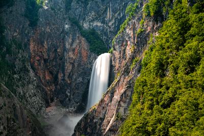 Boka waterfall in Triglav National park Slovenia-stock-foto