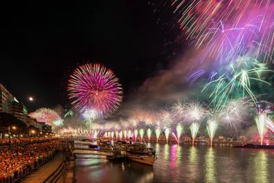 Giant firework in Budapest-stock-foto