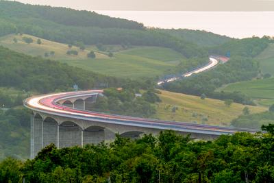 Viaduct of Koroshegy in Hungary-stock-foto