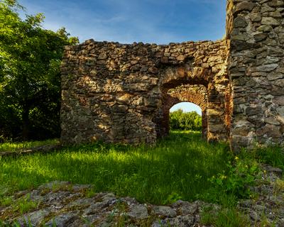 Temple ruins from Arpad Age in Hungary-stock-foto