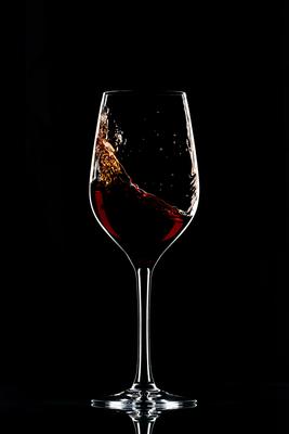 Red wine in glass-stock-foto
