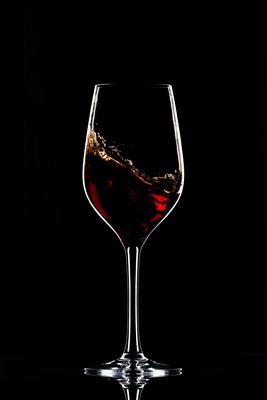 Red wine in glass-stock-foto