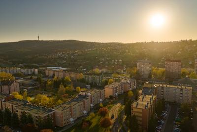 panelok a naplementében-stock-foto