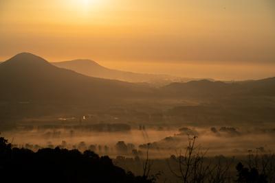 Napkelte a Balatonnál-stock-foto