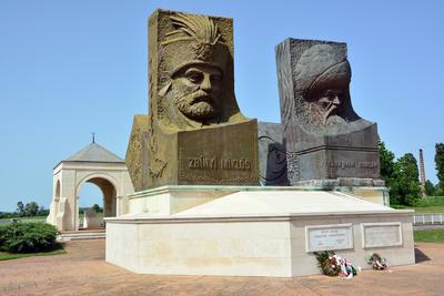 Zrínyi Miklós és I. Szulejmán szobra Szigetvár mellett a Magyar-Török Barátság Parkban. Metin Jurdanur munkája.-stock-foto