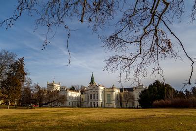 Brunszvik-kastély-stock-foto