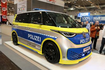Polizei VW ID.Buzz by Irmscher Polizeiauto Showfahrzeug / Kampagnenfahrzeug der Initiative TUNE IT! SAFE!, Verband der A-stock-foto