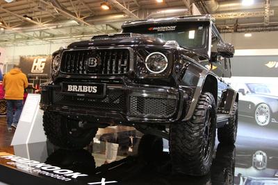Brabus 800 4x4² Superblack (auf Basis Mercedes Benz AMG G63 4x4², G-Klasse Baureihe W463A) am Stand von Hankook Reifen-stock-photo