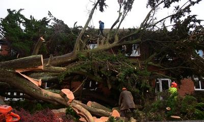 Storm Darragh hits Somerset, Burnham on Sea, UK - 7 Dec 2024-stock-photo