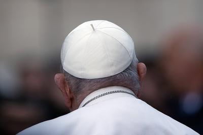 ITALY - POPE FRANCIS PRAYS IN FRONT OF THE STATUE OF THE VIRGIN MARY NEAR THE SPANISH STEPS IN CENTRAL ROME , FOR THE SOLEMNITY OF THE IMMACULATE CONCEPTION  - 2024/12/8-stock-foto