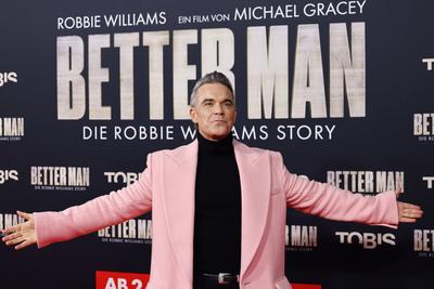 Robbie Williams-stock-photo