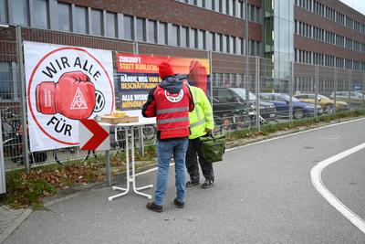 IG Metall ruft zum zweiten fl?chendeckenden Streik bei Volkswagen auf.-stock-foto