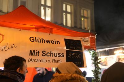 Gl?hwein-Stand-stock-foto