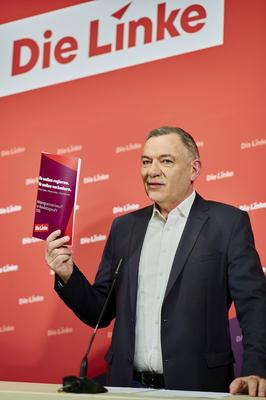 Vorstellung Wahlprogramm Die Linke zur Bundestagswahl 2025-stock-foto
