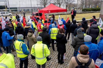 Stefan Ehly, Erster Bevollm?chtigter der IG Metall Dresden und Riesa. Dresden.Autoindusdrie.VW-Krise.Vierst?ndiger Warns-stock-foto
