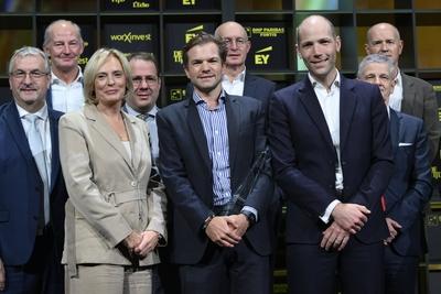 Business Of The Year 2024 By EY-stock-foto
