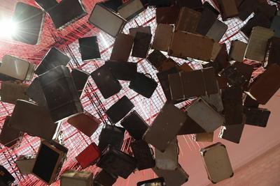 Les Fr?missements de l'?me, une exposition de Chiharu Shiota au Grand Palais-stock-foto