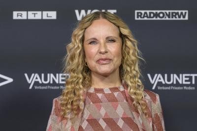 GER, Berlin, Vaunet zum Jubilaeumsevent 40 Jahre Private Medien im Telegraphenamt Berlin, Red Carpet, im Bild: Katja Bur-stock-photo