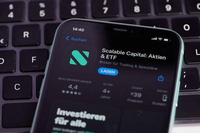 Mainz, Deutschland - 25. September 2022: App-Symbol der skalierbaren Handels-App auf dem Bildschirm eines deutschen Smar-stock-photo