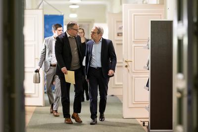 Th?ringer Brombeerparteien treffen Die Linke-stock-photo