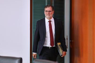 Berlin, Deutschland, 18.09.2024: Bundeskanzleramt: 113. Kabinettssitzung: Kanzleramtsminister Wolfgang Schmidt, SPD ***-stock-photo