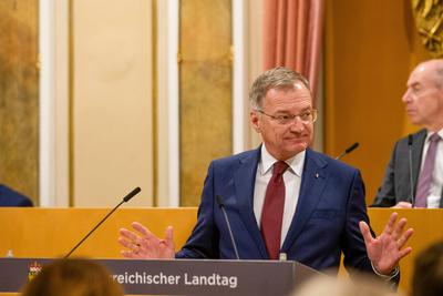 Landhaus Linz, Landtagssitzung-stock-foto