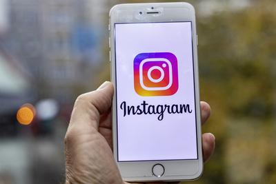 DEU, Deutschland, 15.11.2019: Instagram testet Verzicht auf Likes weltweit angeblich um Nutzer zu sch?tzen. *** DEU, Ge-stock-foto