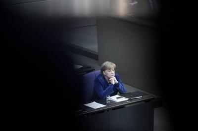 Angela Merkel, Bundestag, Debatte Euro-Rettungsschirm DEU, Deutschland, Germany, Berlin, 26.10.2011 Bundeskanzlerin Ange-stock-photo