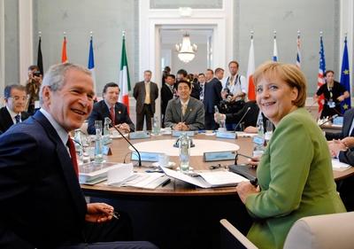 G8 Gipfel in Heiligendamm , Deutschland . 1. Arbeitssitzung : Angela MERKEL , Bundeskanzlerin und CDU Vorsitzende , und-stock-photo