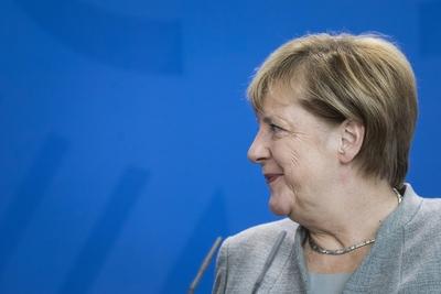 Bundeskanzlerin Angela Merkel CDU aufgenommen im Rahmen einer Pressekonferenz in Berlin 12 10 201-stock-foto
