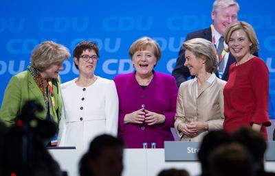 vl: Monika GRUETTERS (CDU), Annegret KRAMP-KARRENBAUER (Vorsitzende der CDU Saar, Ministerpraesidentin vom Saarland), Vo-stock-photo