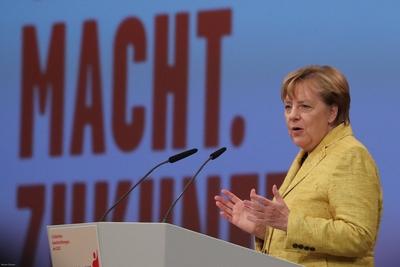 Bilder des Tages IG BCE Kongress in Hannover, HCC, Bundeskanzlerin Angela Merkel, *** IG BCE Congress in Hanover HCC Ch-stock-photo