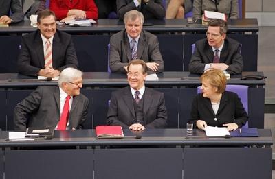 1. Reihe v. l.: Frank-Walter STEINMEIER , SPD , Bundesaussenminister , Franz MUENTEFERING , SPD , Bundesarbeitsminister-stock-foto