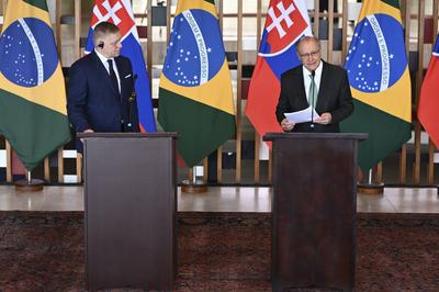 Alckmin recebe Prim Minist da Eslov?quia-stock-photo