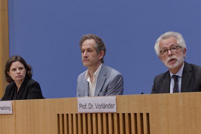 Integrationsbarometer 2024 vorgestellt-stock-foto