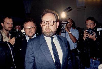 Gerd Heidemann, deutscher Reporter, und Presseleute am letzten Tag des Stern -Prozesses wegen Betruges mit gef?lschten H-stock-photo