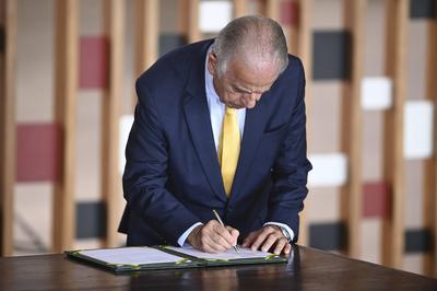 Alckmin recebe Prim Minist da Eslov?quia-stock-foto