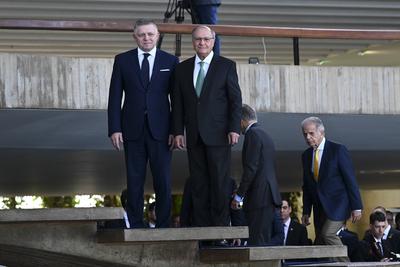 Alckmin recebe Prim Minist da Eslov?quia-stock-foto