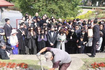 Writer Chiung Yao's Cremation Ceremony-stock-foto