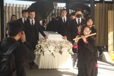 Writer Chiung Yao's Cremation Ceremony-stock-foto